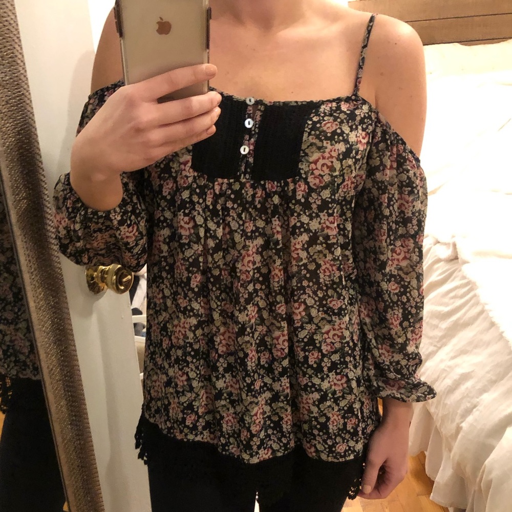 Boho/peasant off the shoulder floral top
